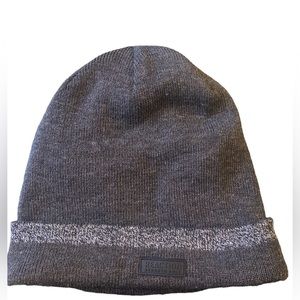 Kenneth Cole REACTION charcoal gray cuffed beanie